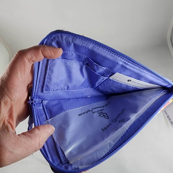 NWT Vera Bradley RFID Tech Wristlet Mural Garden - Picture 6 of 6